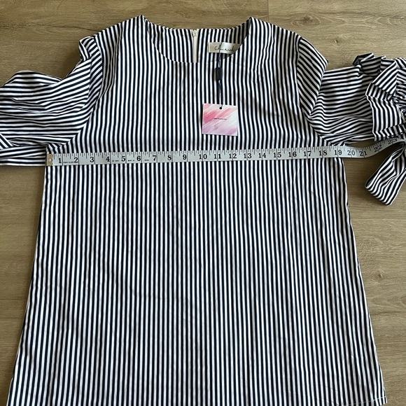 NWT ChicWish Top Blouse Stripes Charisma Bell
Sleeves White Blue SZ XL - Picture 5 of 9